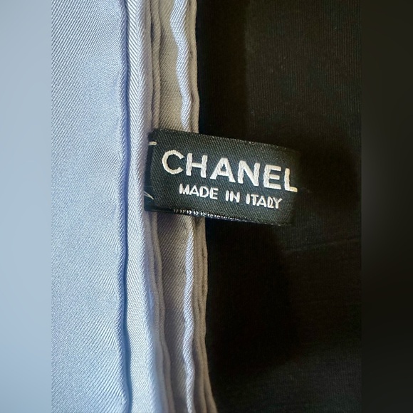 CHANEL White and Multicolor Scarf - Picture 5 of 15